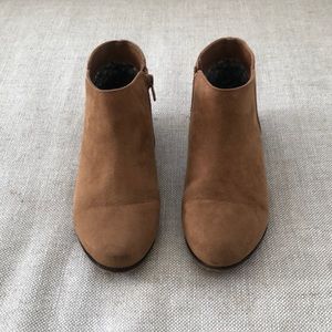 Cat and Jack boots Size 2